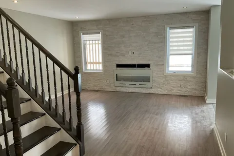 621 Clearbrook Drive, Barrhaven, ON K2J 5S2