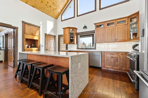 64 Mccords Road, McKellar, ON P2A 0B5