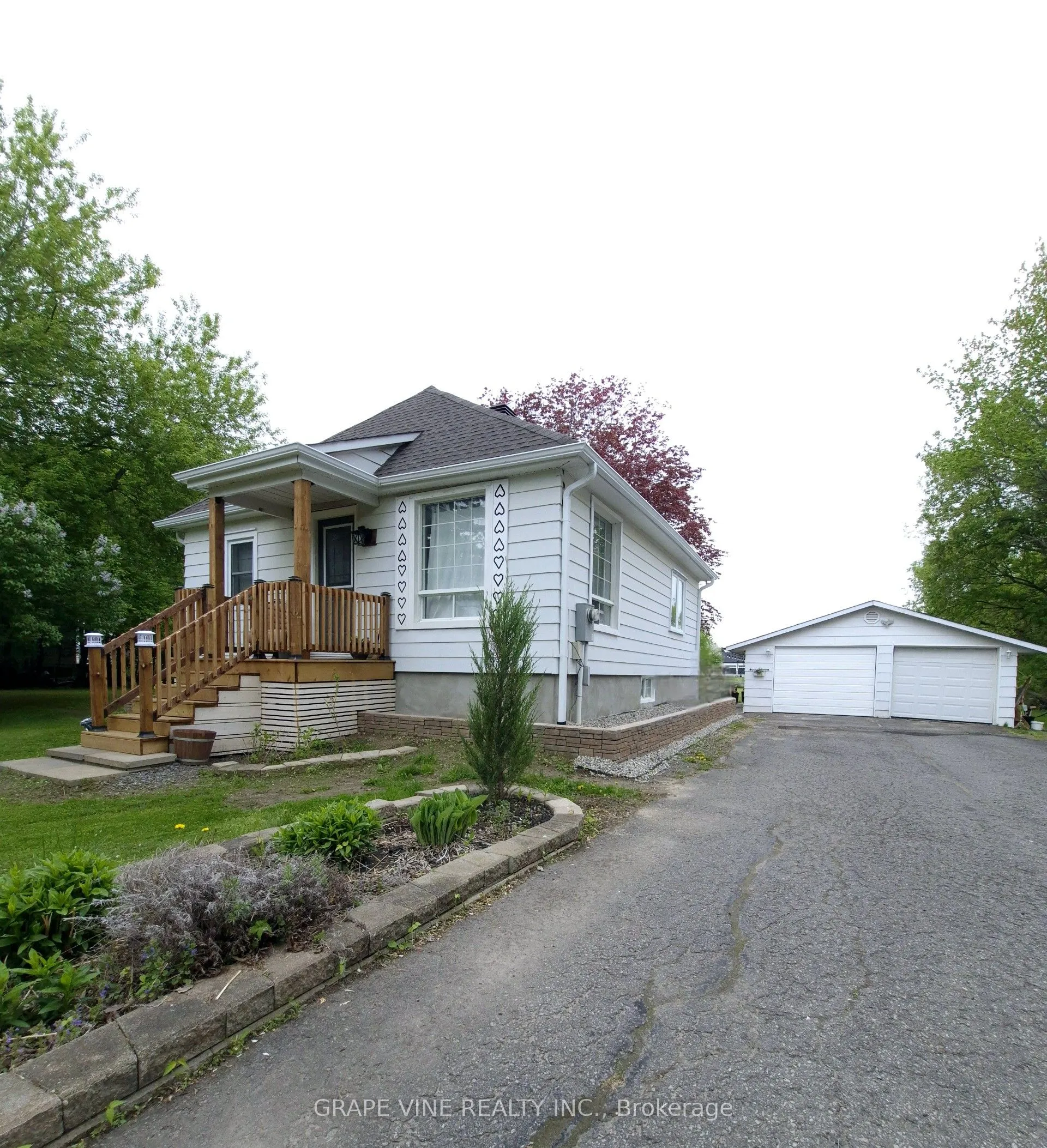 8942 Mitch Owens Road, ON K0A 1V0