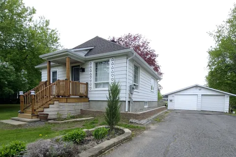 8942 Mitch Owens Road, ON K0A 1V0