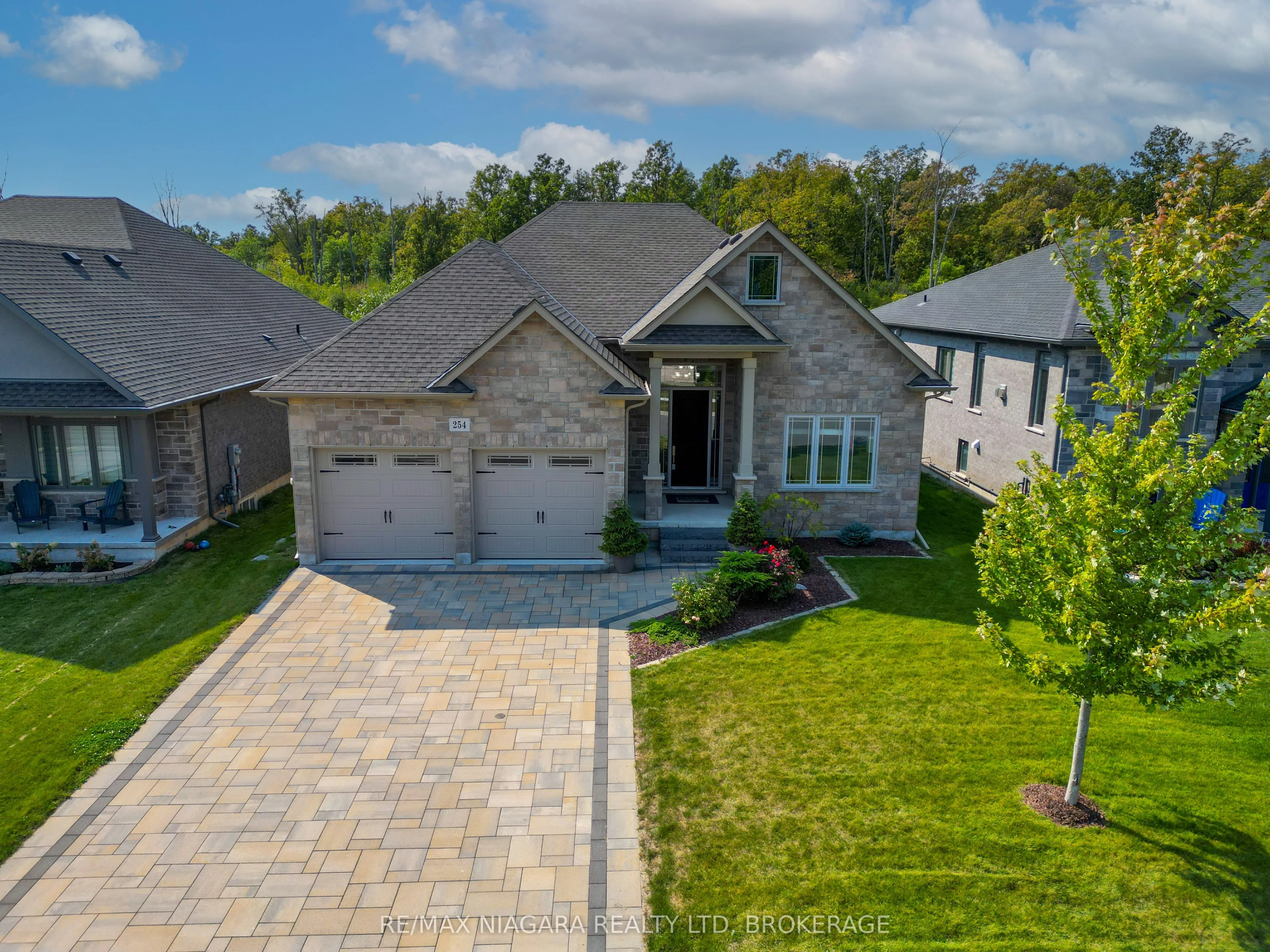 254 Lancaster Drive, ON L3K 0A8