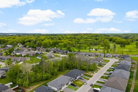 171 Adley Drive, ON K6V 7J2