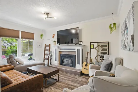 59 LAUREL Crescent, ON N6H 4X5