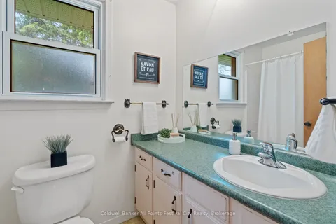 4 Suncoast Drive, ON N7A 1X1