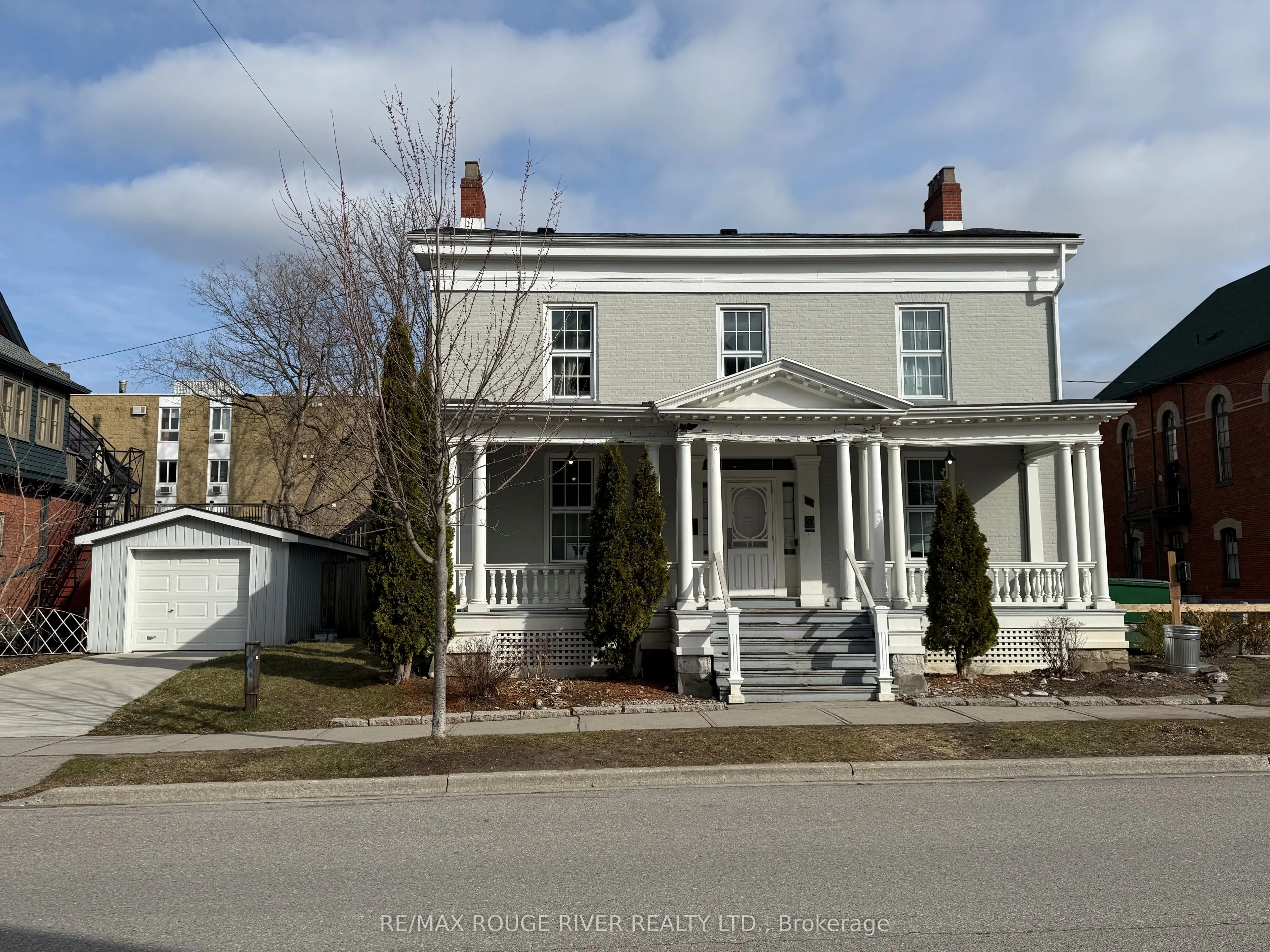 10 CHAPEL Street, ON K9A 1H9