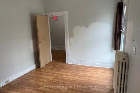 10 CHAPEL Street, ON K9A 1H9