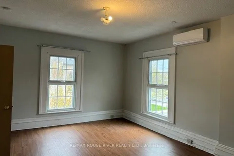 10 CHAPEL Street, ON K9A 1H9