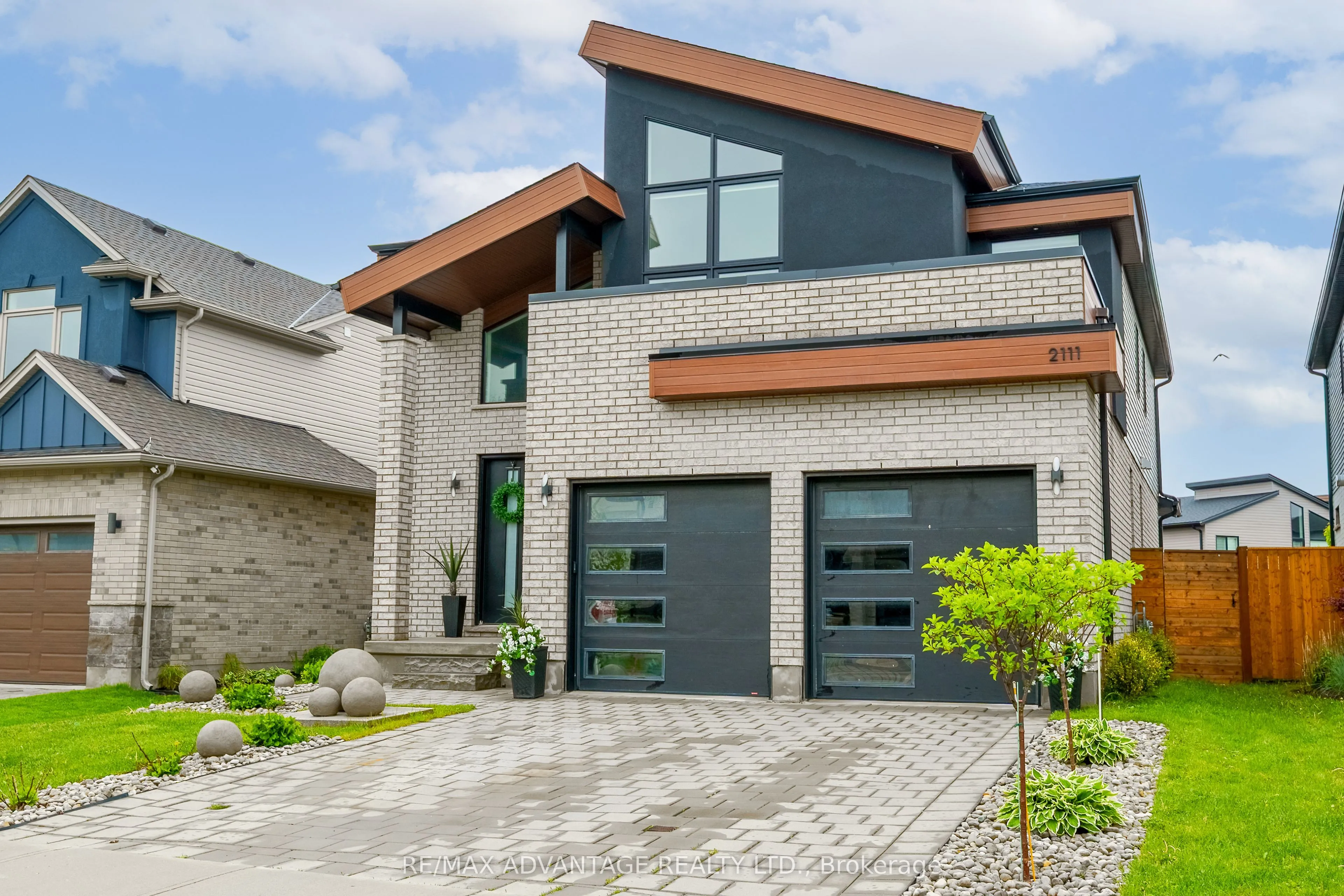2111 Ironwood Road, ON N6K 0H8