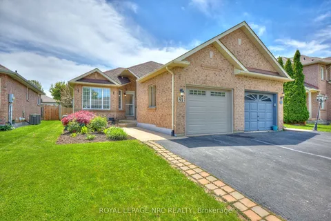 41 Jackson Court, ON L3C 7G2