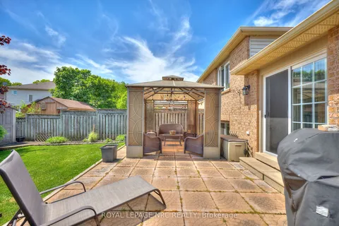 41 Jackson Court, ON L3C 7G2