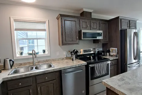 38 Bond Street, ON N7G 0C5