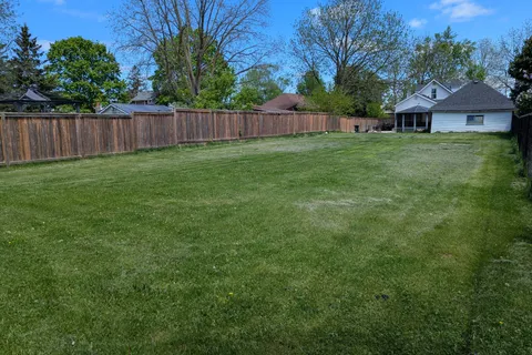 46 Prince Of Wales Drive, ON K8P 2T7