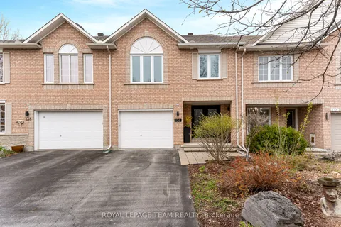 136 Macassa Circle, ON K2T 1J7