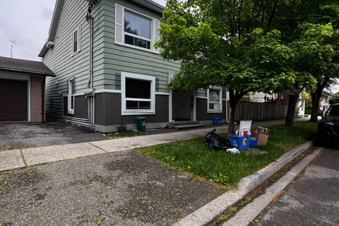 37 & 39 Pearl Street, ON N3T 3N5