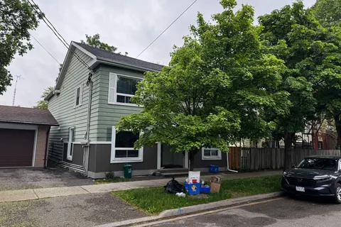 37 & 39 Pearl Street, ON N3T 3N5