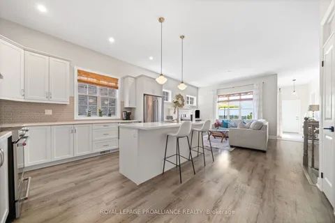 737 James Sweetman Avenue, ON K9A 0K7
