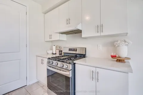 76 Sunflower Crescent, ON L3B 5N5