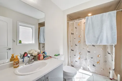 76 Sunflower Crescent, ON L3B 5N5