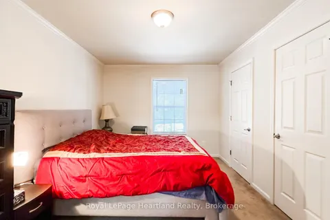 10 BLOOMSBURY Drive, ON N7A 3Y3