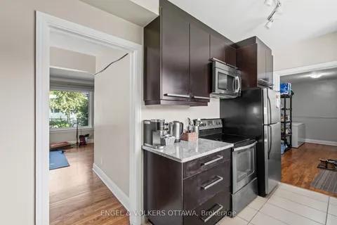 1372 RIDGEDALE Street, ON K1T 1C5