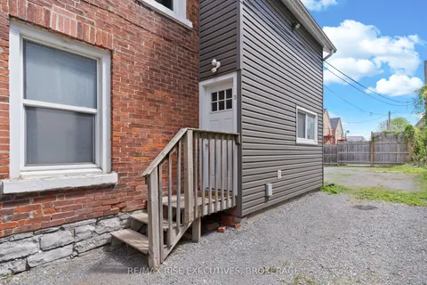 341 DIVISION Street, ON K7K 4A2