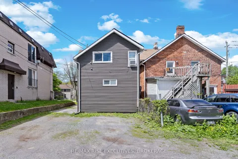 341 DIVISION Street, ON K7K 4A2