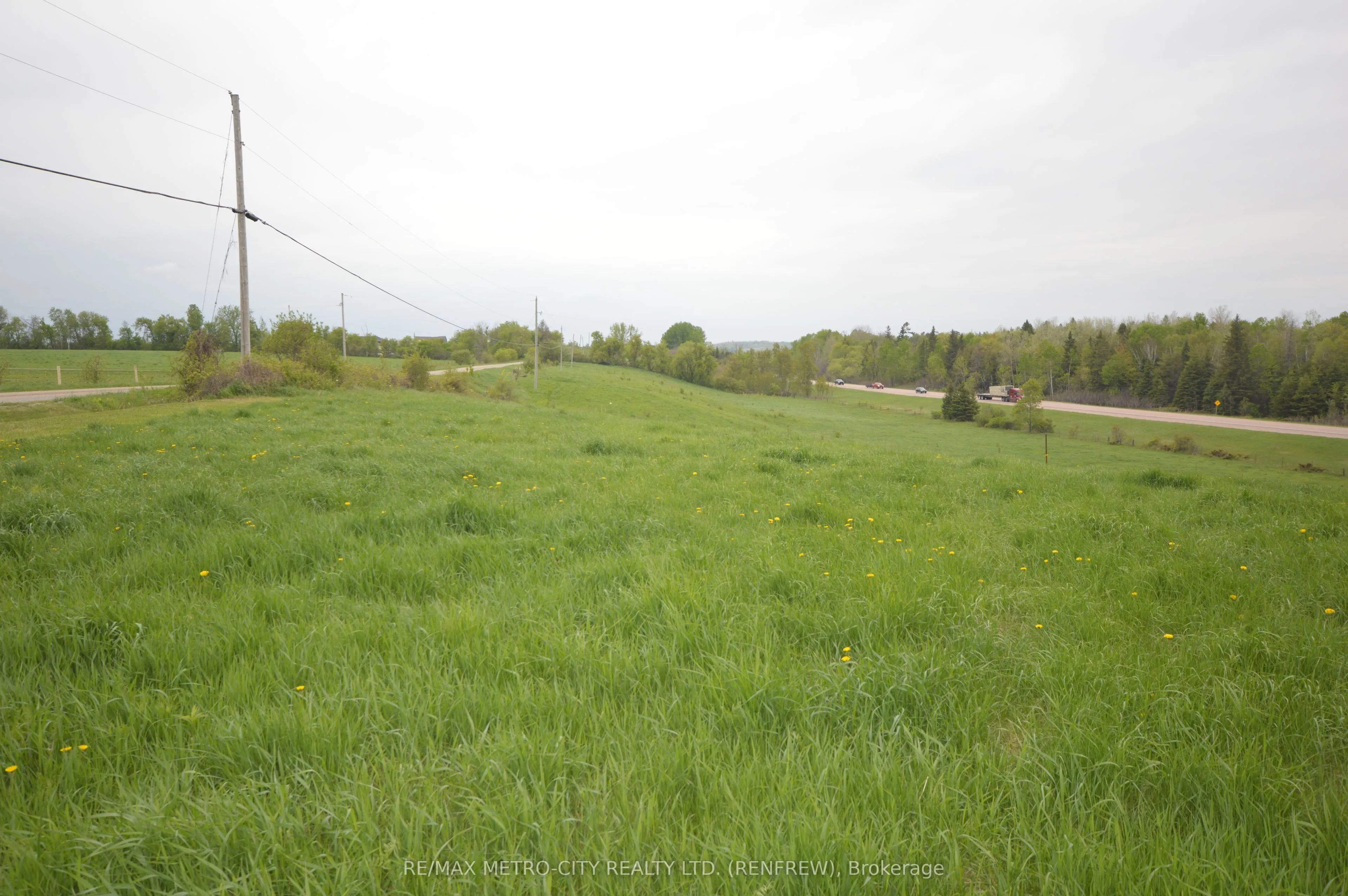 1810 Garden of Eden Road, ON K0J 1Y0