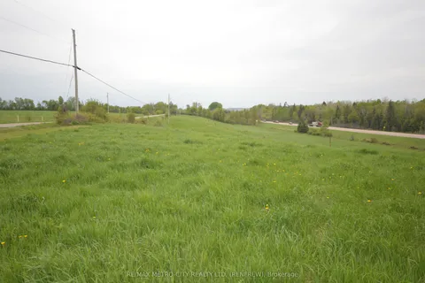 1810 Garden of Eden Road, ON K0J 1Y0