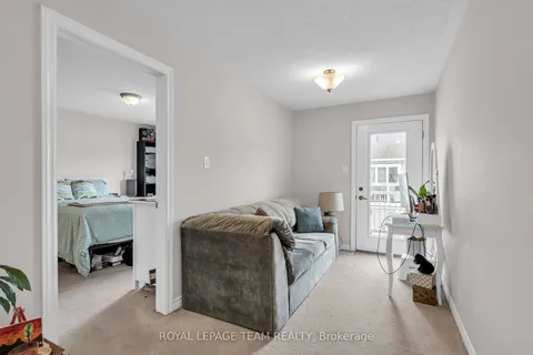 813 Beatrice Peak Court, ON K2J 6T6