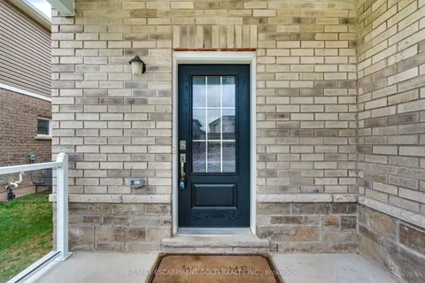 9326 White Oak Avenue, ON L2G 3P6