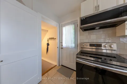 56 Raleigh Court, ON L8W 1H1