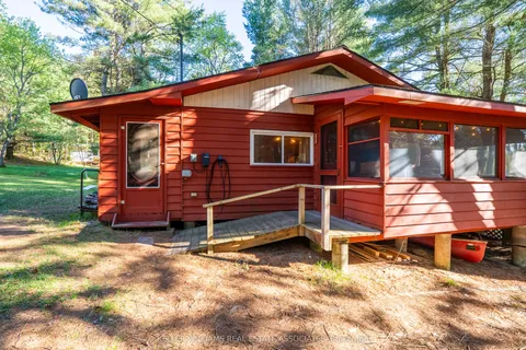 1052 Hammond Road, ON P0B 1A0