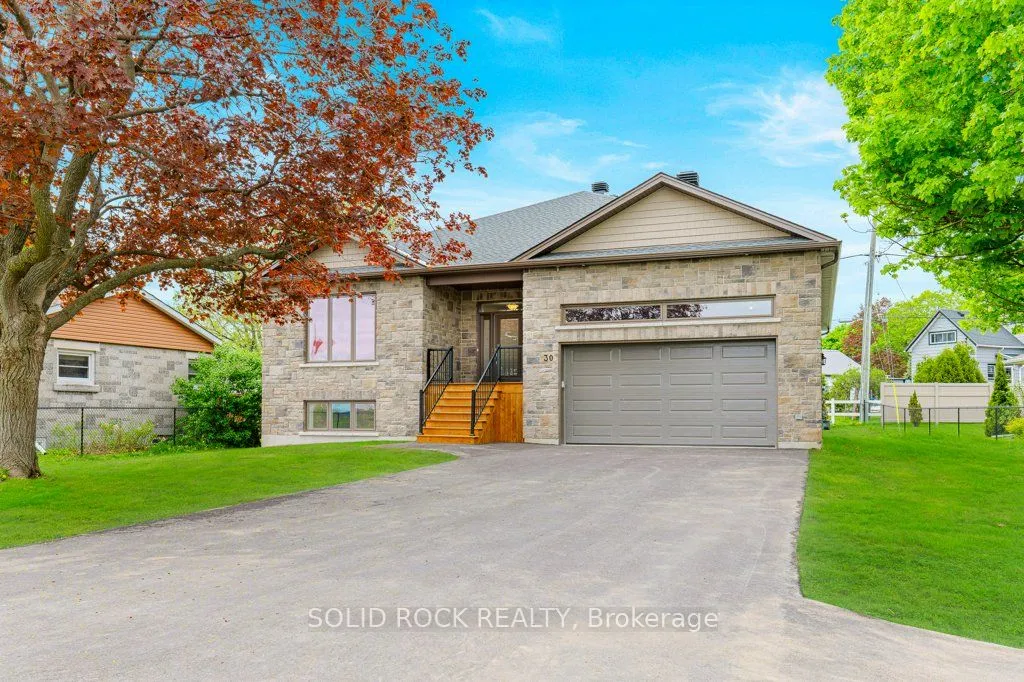 30 Lakeview Drive, ON K0E 1K0