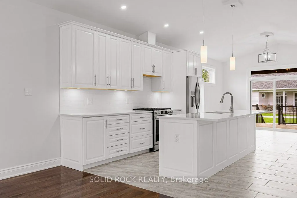 30 Lakeview Drive, ON K0E 1K0