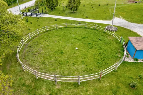 174 County 1 Road, ON K0E 1Y0