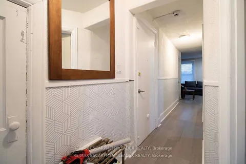 417 King Street, ON L8P 1B5