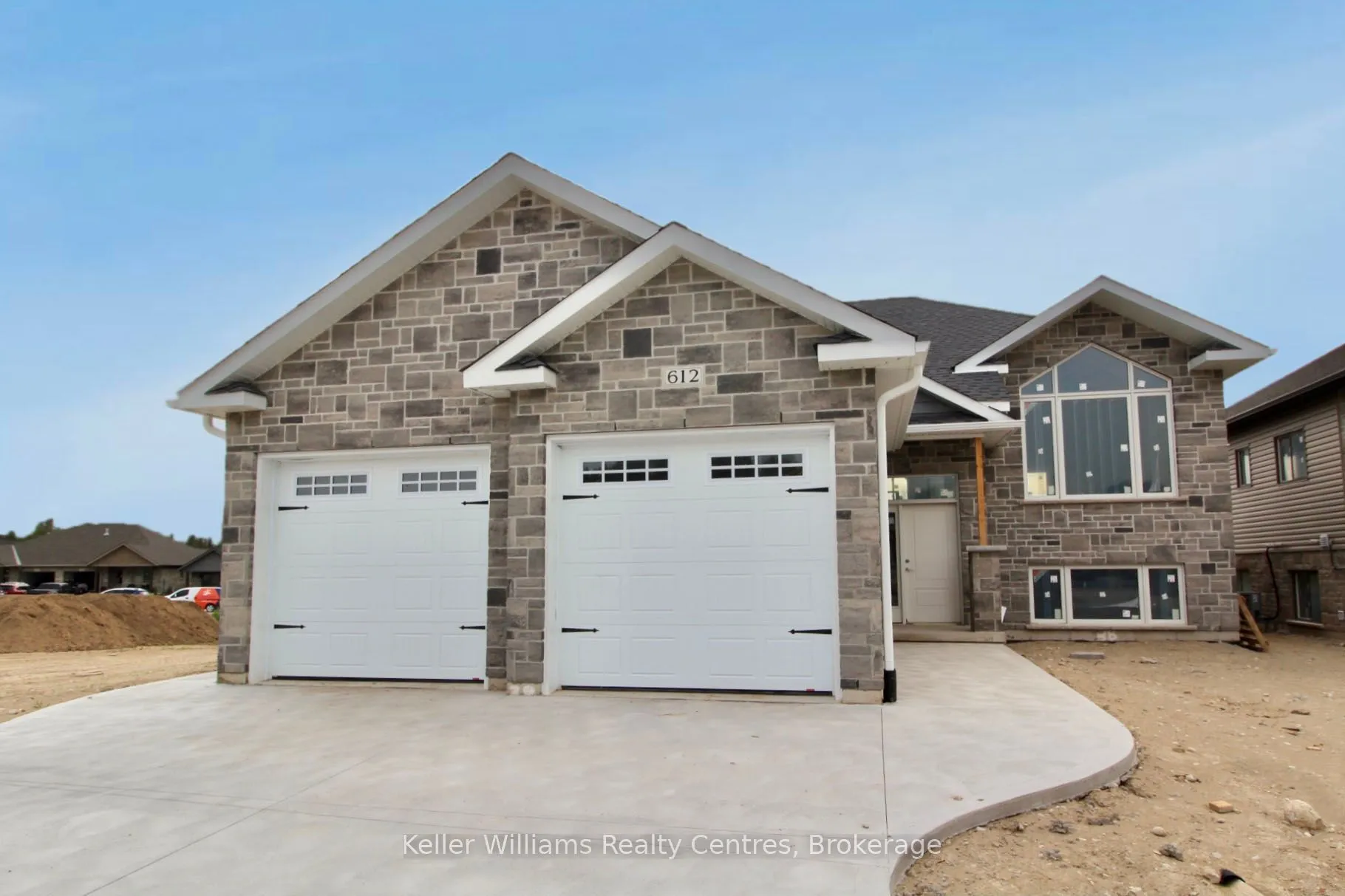 612 26TH Avenue, ON N4N 3B8