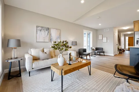 78 Queen Street, ON N0M 1A0