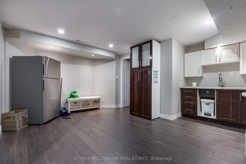 98 Greyrock Crescent, ON N5Y 6L4