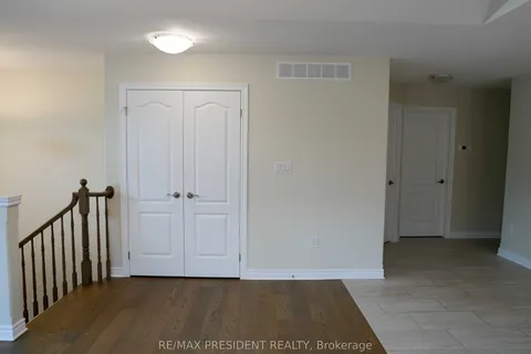 7 Berkshire Drive, ON L2M 3Y3