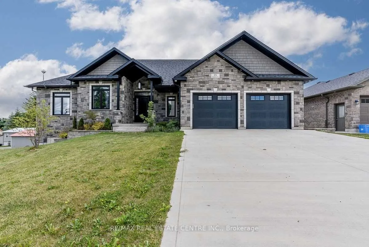 25 Nelson Street, ON N0G 1M0