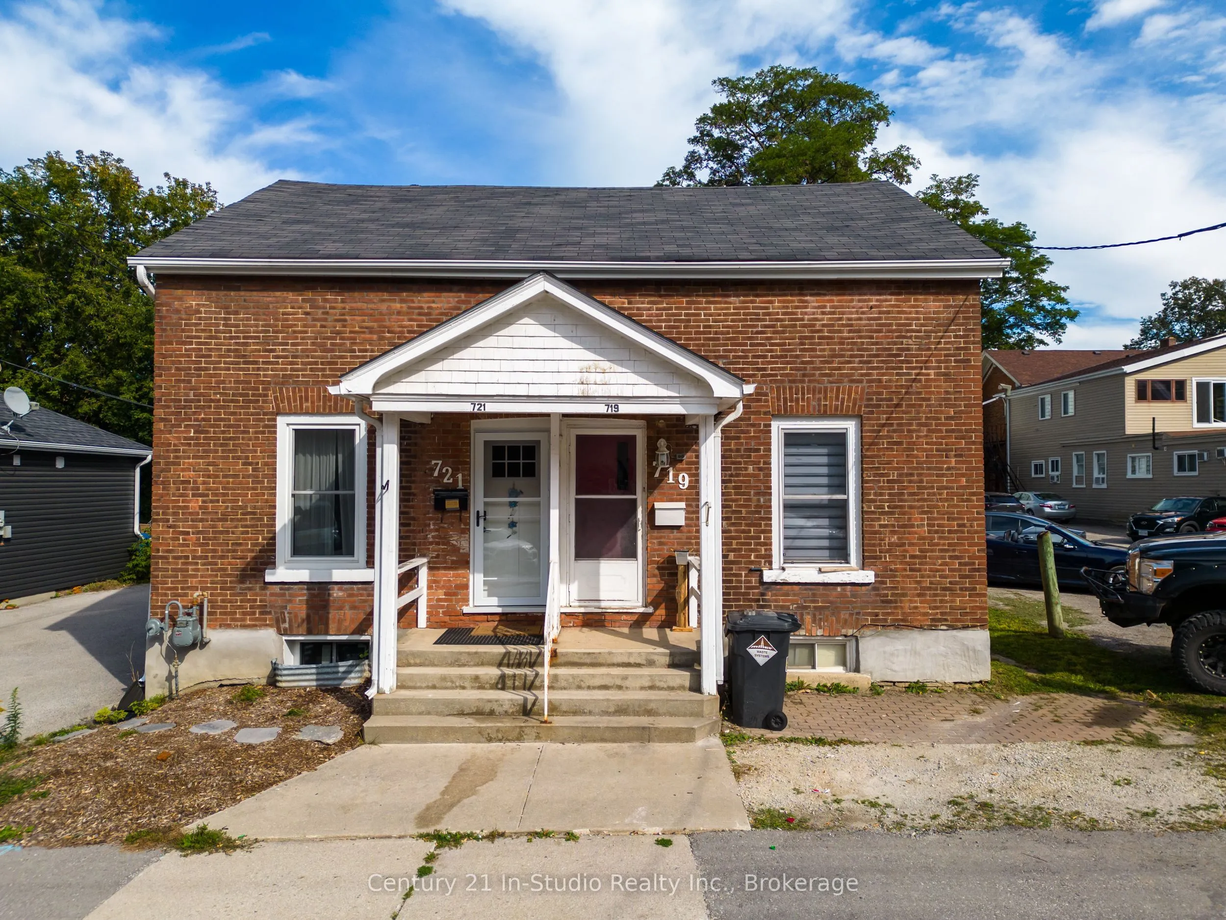 719 1st Avenue, ON N4K 2C6
