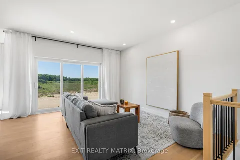 16 Mayer Street, ON K0A 2M0