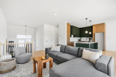 16 Mayer Street, ON K0A 2M0