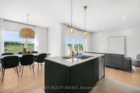 27 MAYER Street, ON K0A 2M0