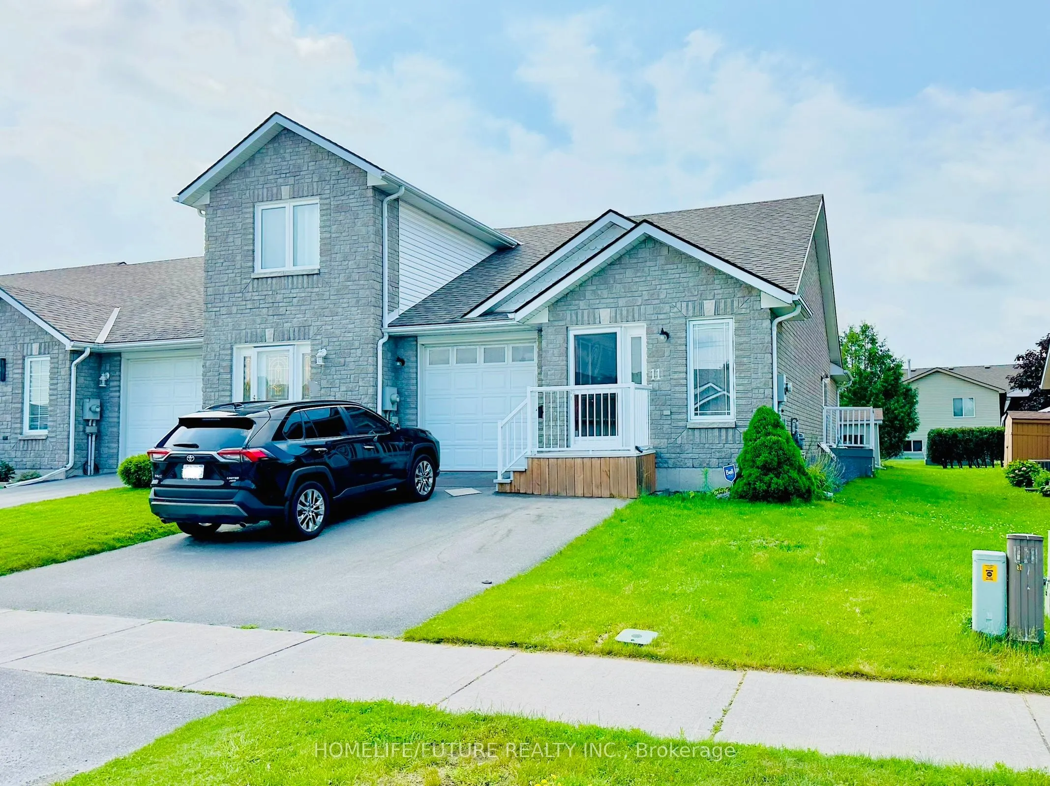 11 Alder Court, ON K8P 5L5