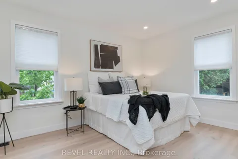15 Victoria Avenue, ON N0M 1M0