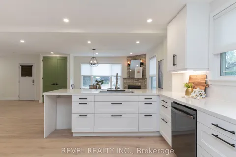 15 Victoria Avenue, ON N0M 1M0