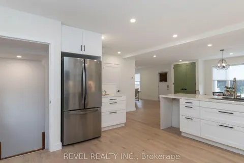 15 Victoria Avenue, ON N0M 1M0