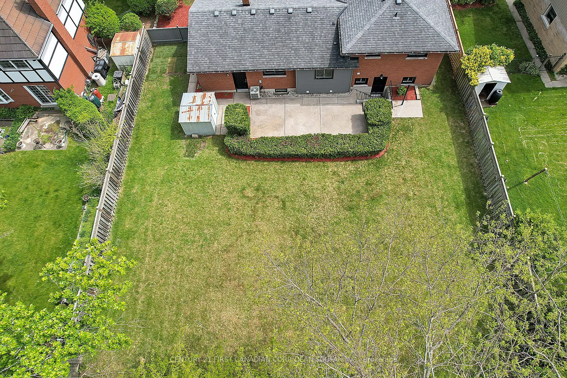 12 Field Road, ON N6P 1C5